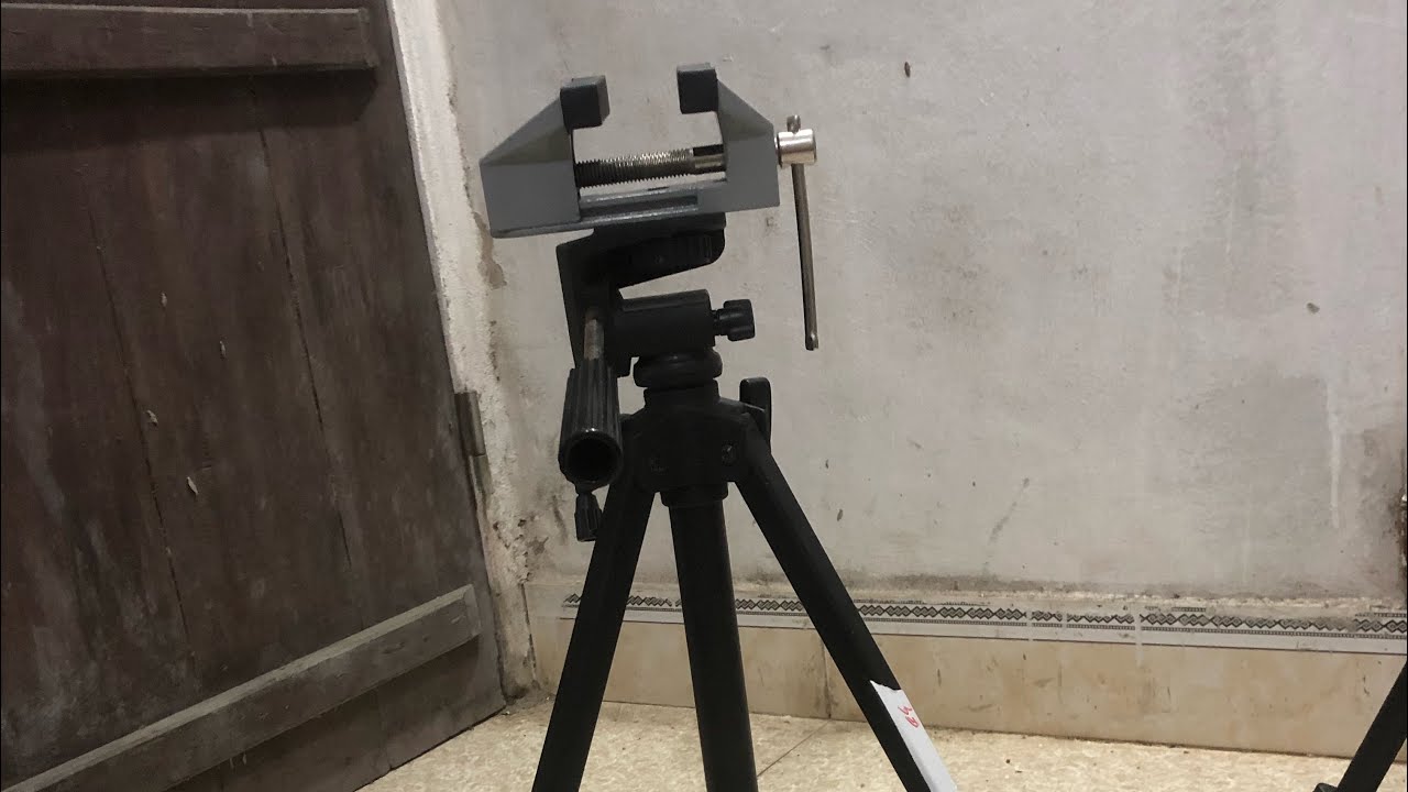 Ngày 15/4 báo giá chân máy quay kẹp củi. + eto   Zalo. 0329196400