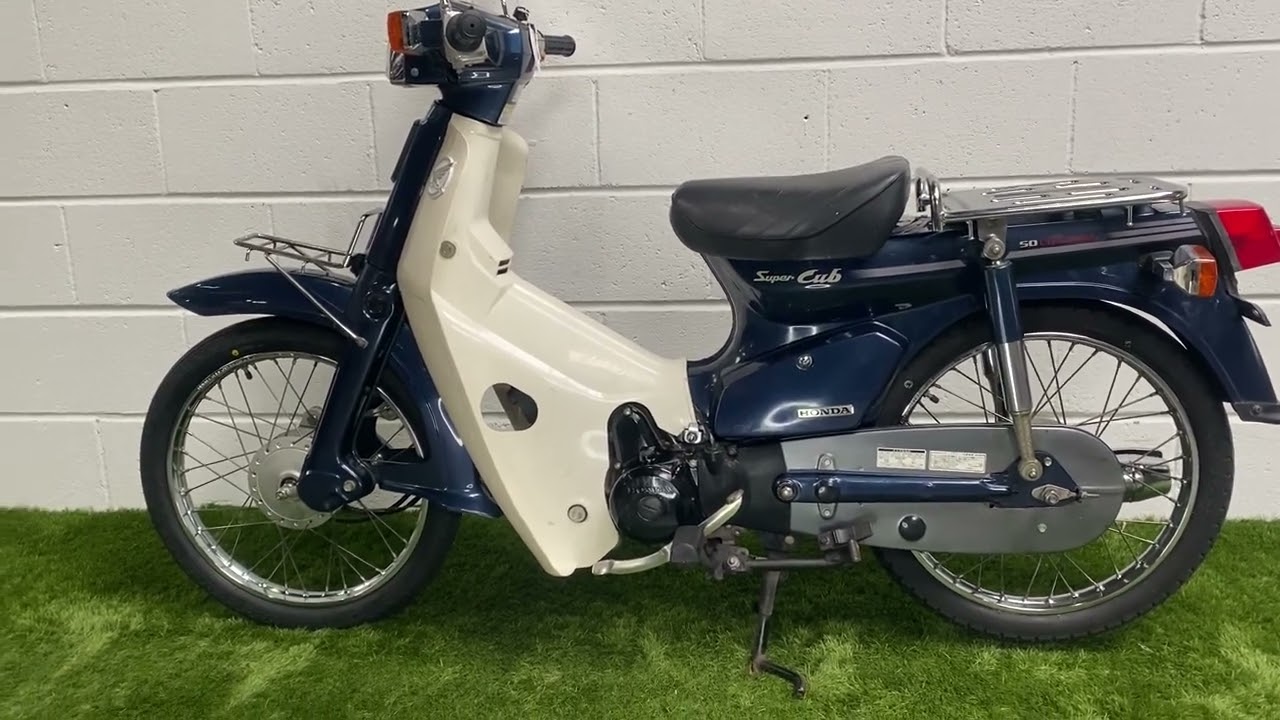 Honda C50 Custom 2007 года выпуска, японская версия, с системой впрыска топлива. Номер товара: 2610