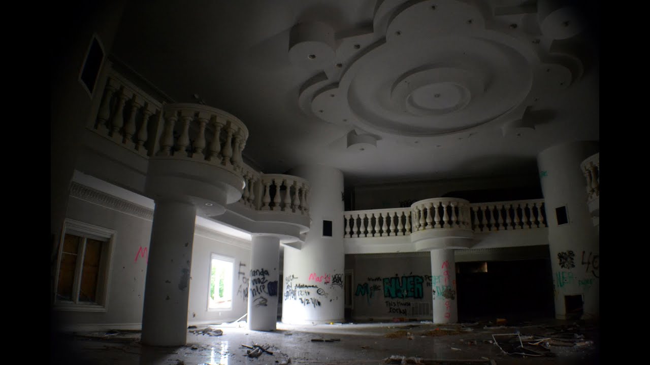 Exploring a Criminal's Abandoned $8 Million Mansion - NJ