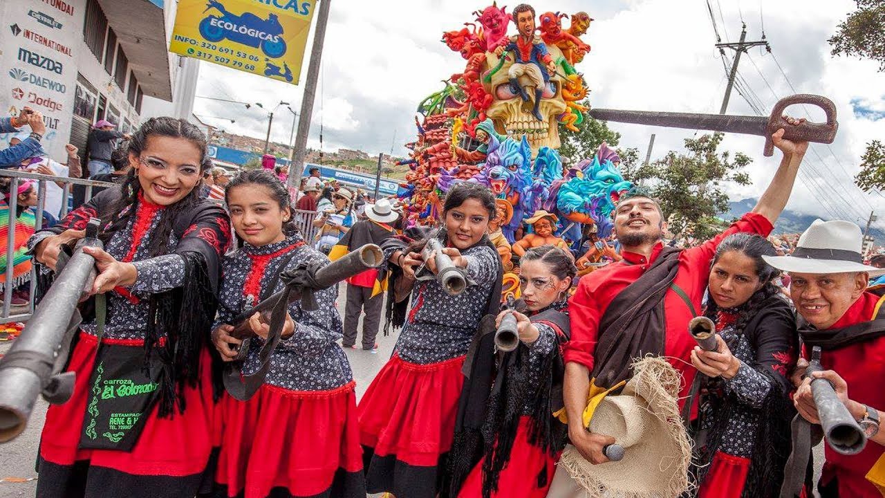 Carrozas Motorizadas ▷ Carnaval de Negros y Blancos Pasto 2018