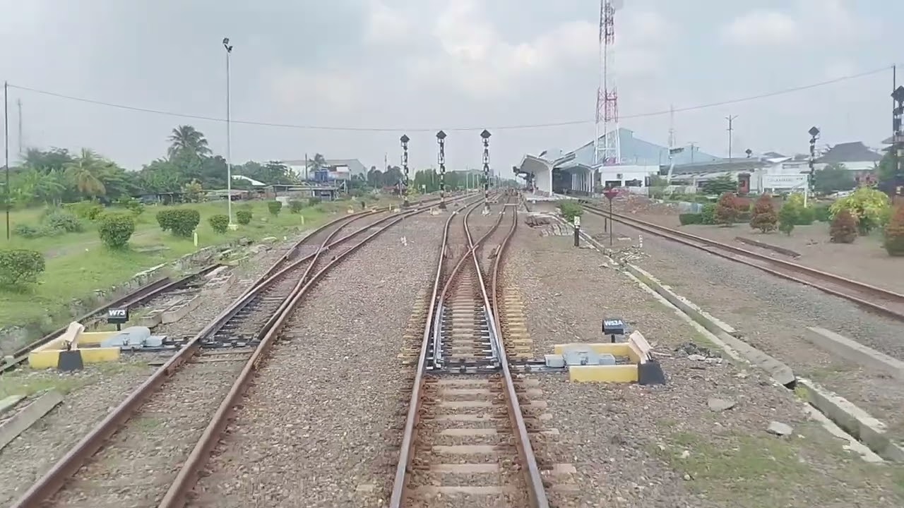 Naik Kereta Demi Sate Maranggi? Worth It Banget! 🔥