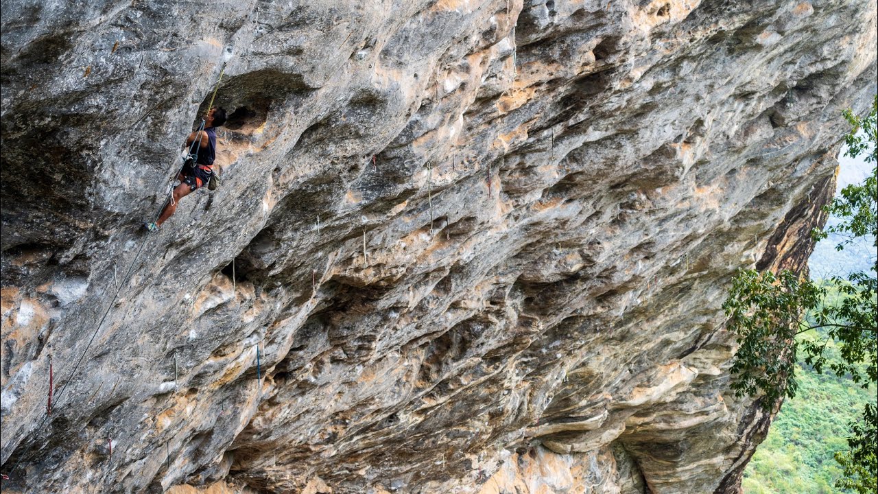 Piercing de Caveira 7c+ Passa Vinte (Brazil)