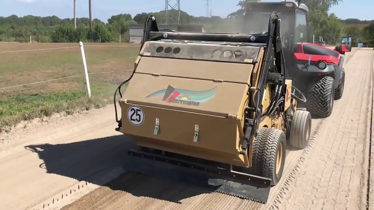 Пляжеуборочная машина CHERRINGTON 440 XL