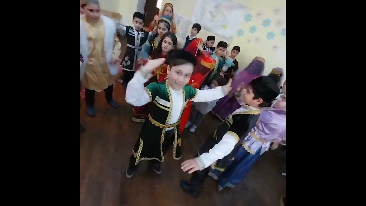 297 nömrəli tam orta məktəbin 3ç sinfi. İlaxır Çərşənbə. s.r Mirzəyeva Sevinc  (3cü hissə)