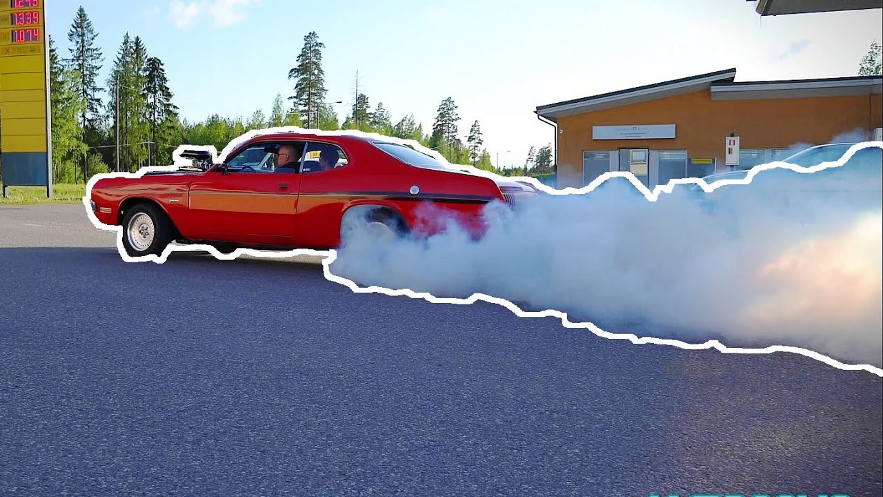 LOUD Muscle Cars in Full Rock n' Roll Mode!! - Loviisa Cruising 2020 | BURNOUTS |