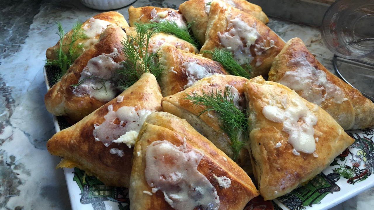 بريوات بعجينة المسمن كيجيو مقرمشين او بنان والاهم أنهم ساهلين فالتحضير😋