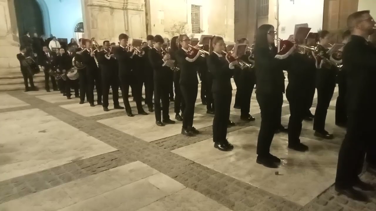 Salida de la iglesia 