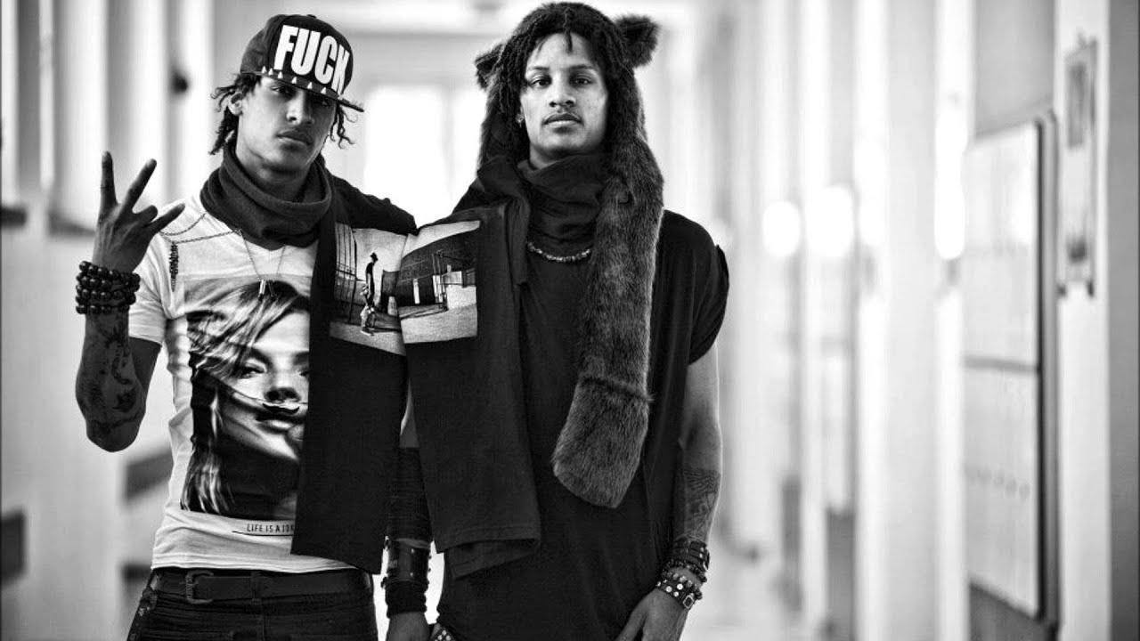 LES TWINS - love chile (SongOriginal) - Freestyle By Larry