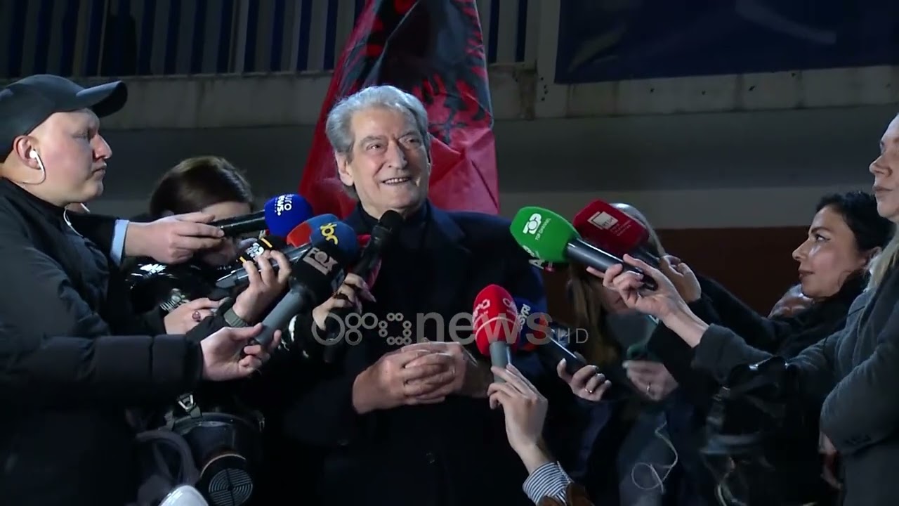 Berisha mbyll protestën:Rama i drejtoi topat e ujit drejt meje!O langaraq, ku ka topa që më lëkundin
