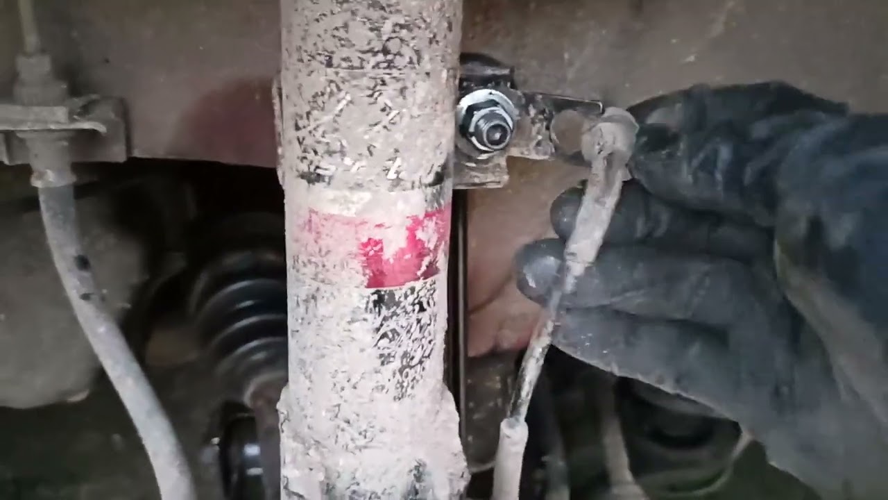 Chevrolet Aveo: Bielete antiruliu / Anti-roll bars  / Stabilizátor rúd csere