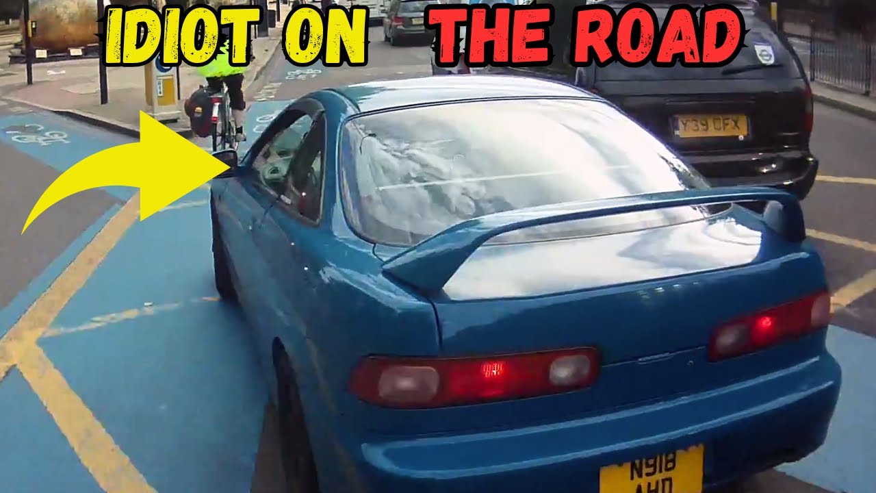 UK's Worst drivers caught on dash cam  Crazy driving, close calls, driving fails and near misses 