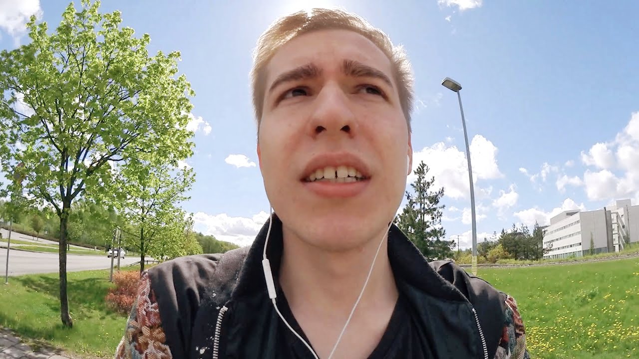 Päiväni ampiaisena