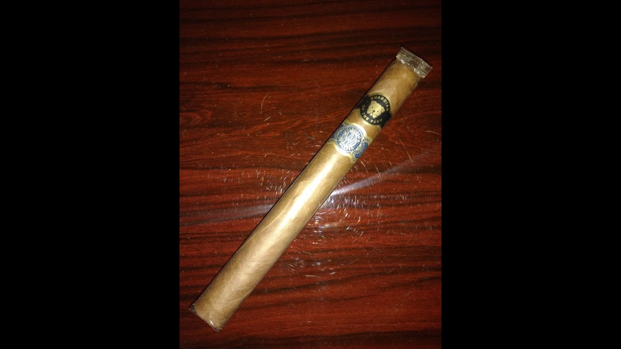Guardian of the Farm by Fernandez/Warped- Cigar Review