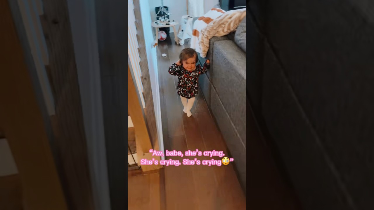 Что делать, когда она плачет 😢
