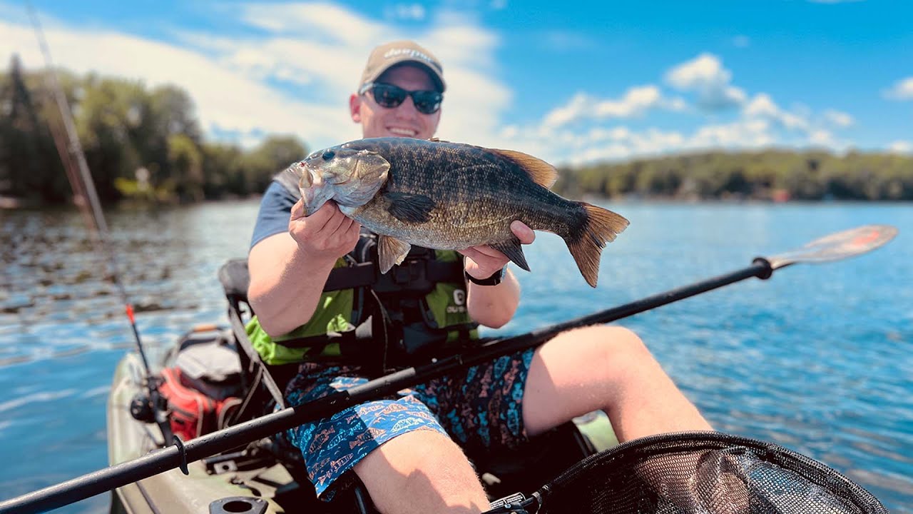 Kayak Fishing BIG RIDEAU LAKE For GIANT BASS (PERSONAL BEST!)