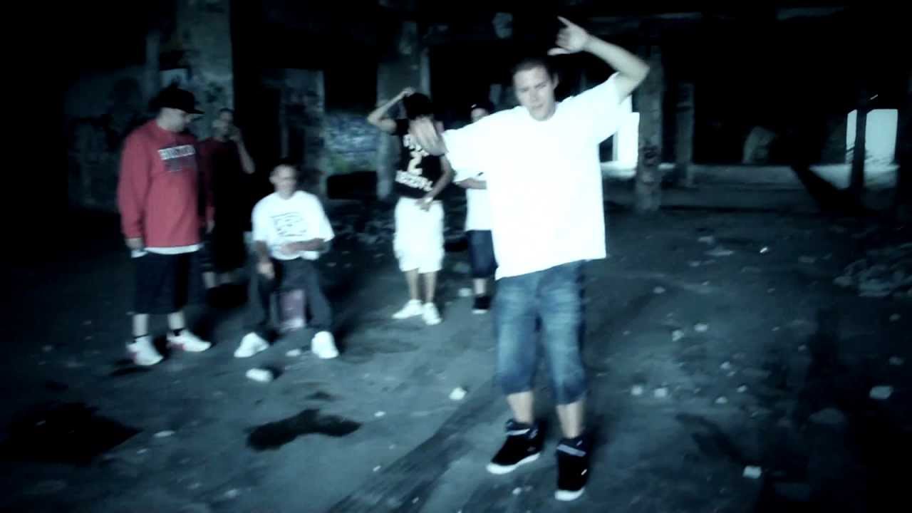 AU TRAVERS DE MA TÊTE (SKYZO DENIRO)