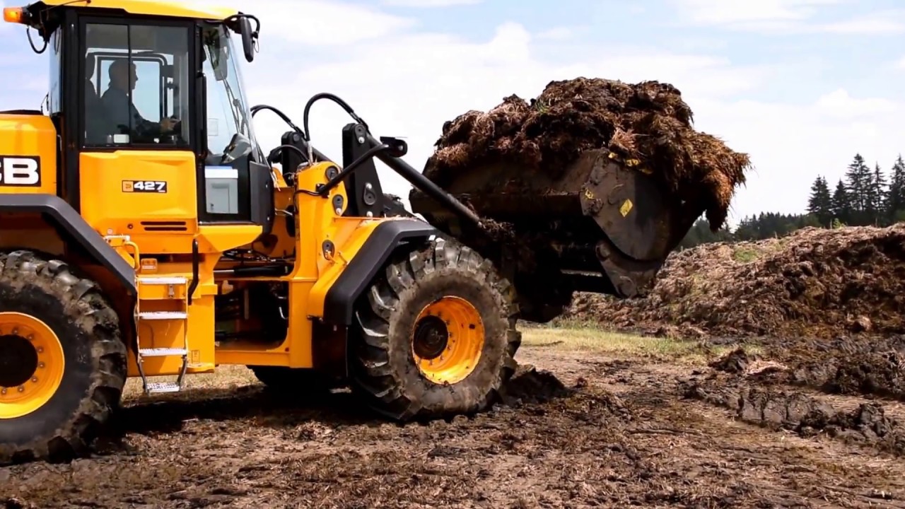 Zkouška nového nakladače Jcb 427 Agri