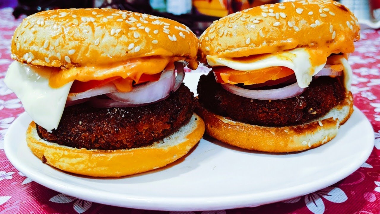Homemade Aloo Tikki Burger Recipe/आलू टिक्की बर्गर बनाने का आसान तरीका/Crispy Veggie Burger at Home