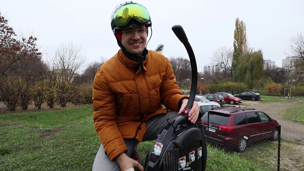 Inmotion V5F Review - Small and portable beginner EUC