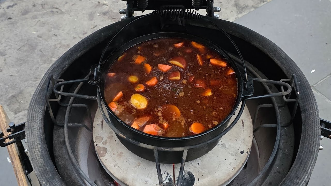 Irish stew in de duthc oven op de kamado