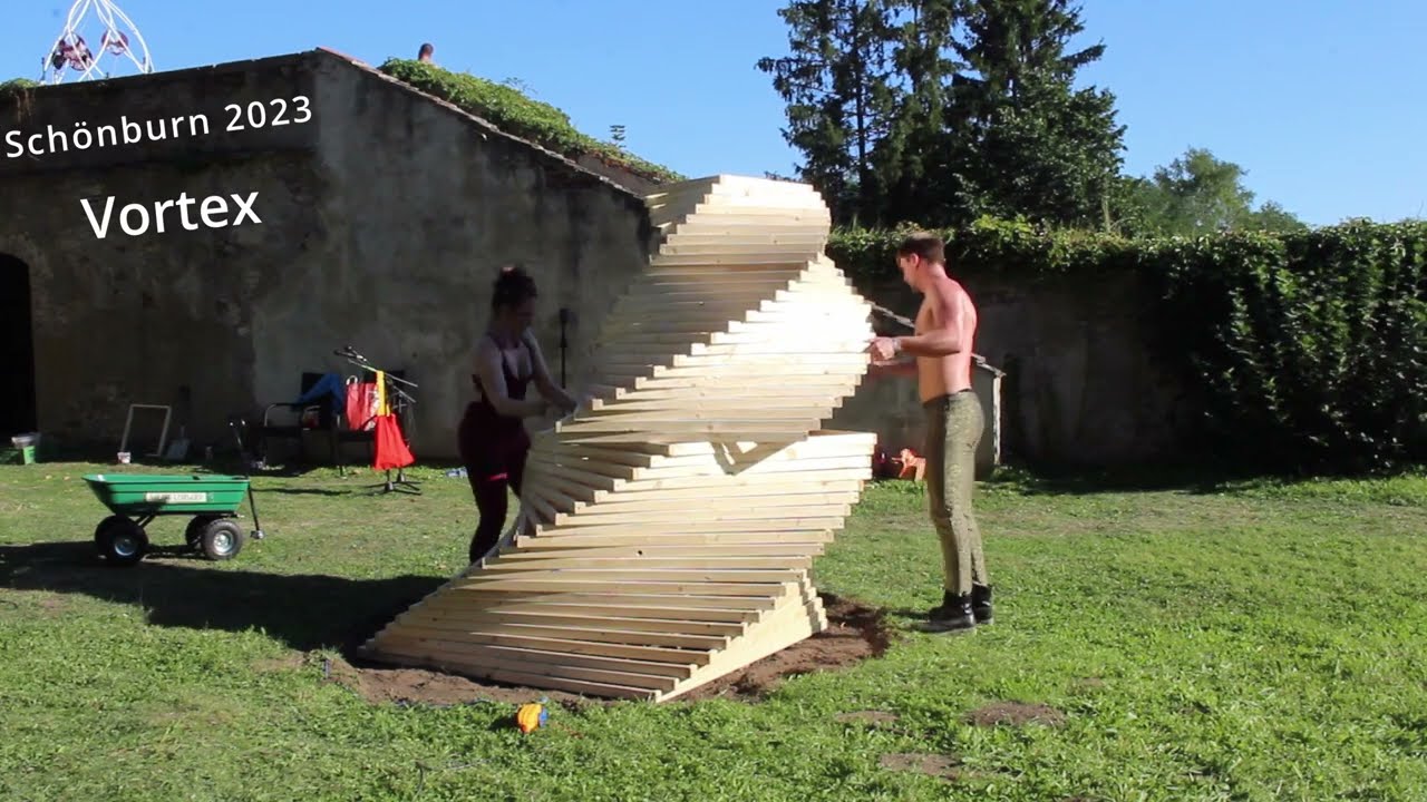 Vortex - Aaron and Toni building the effigy at Schönburn 2023