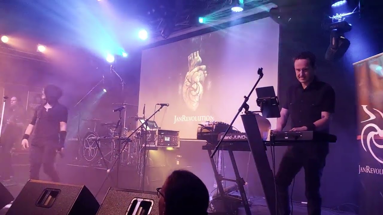 JanRevolution 'Herzdenkmal' live im Kulttempel Oberhausen 2023