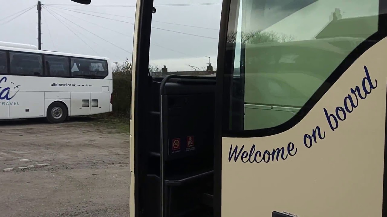 BU13 ZTX - 2013 (13) Mercedes Benz Tourismo 49 Seat Executive Coach