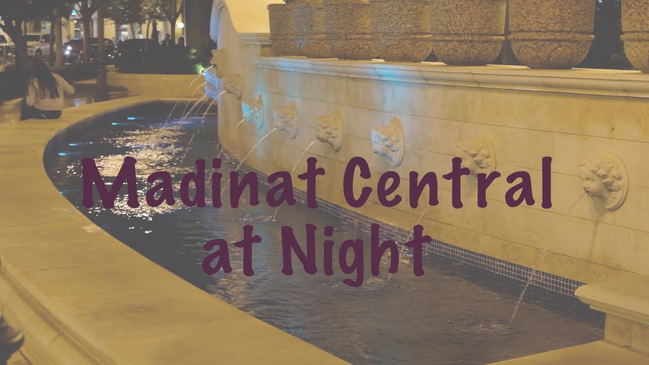 The Pearl Qatar_ Madinat center at night