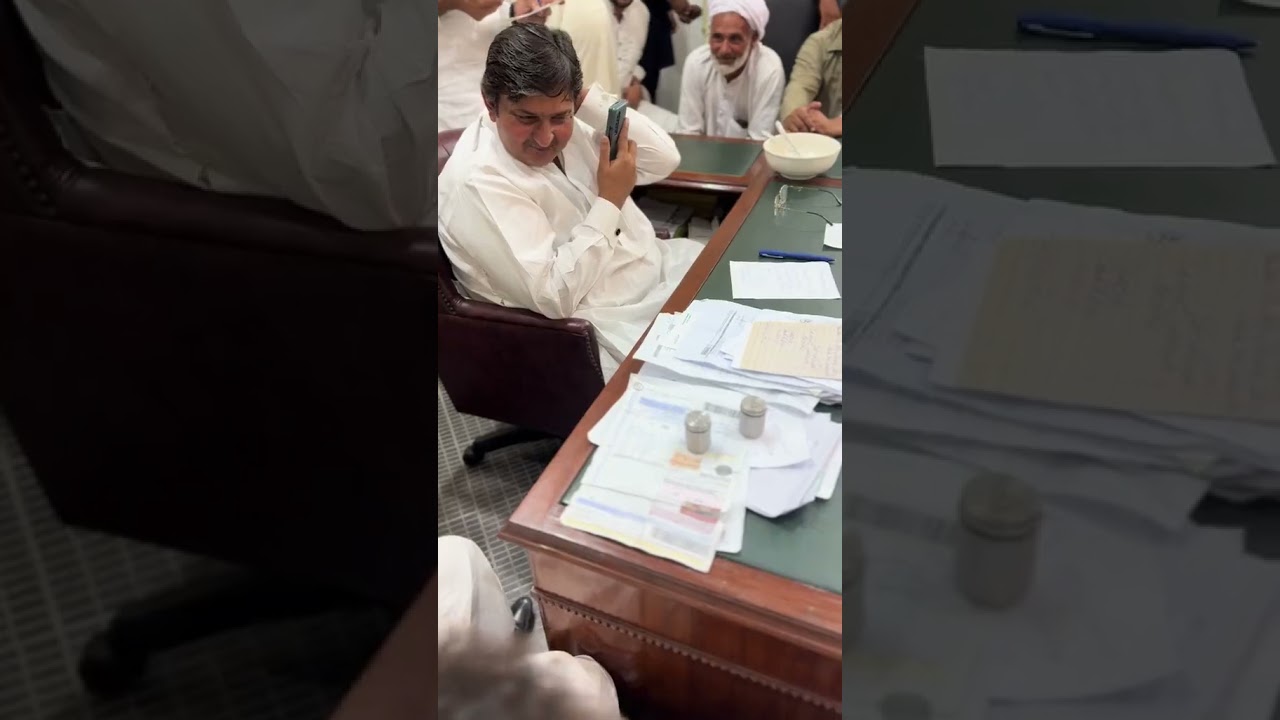 Big Boss Malik Muhammad Ahmad khan#youtubeshorts #pmlnnews #duet #billionviews