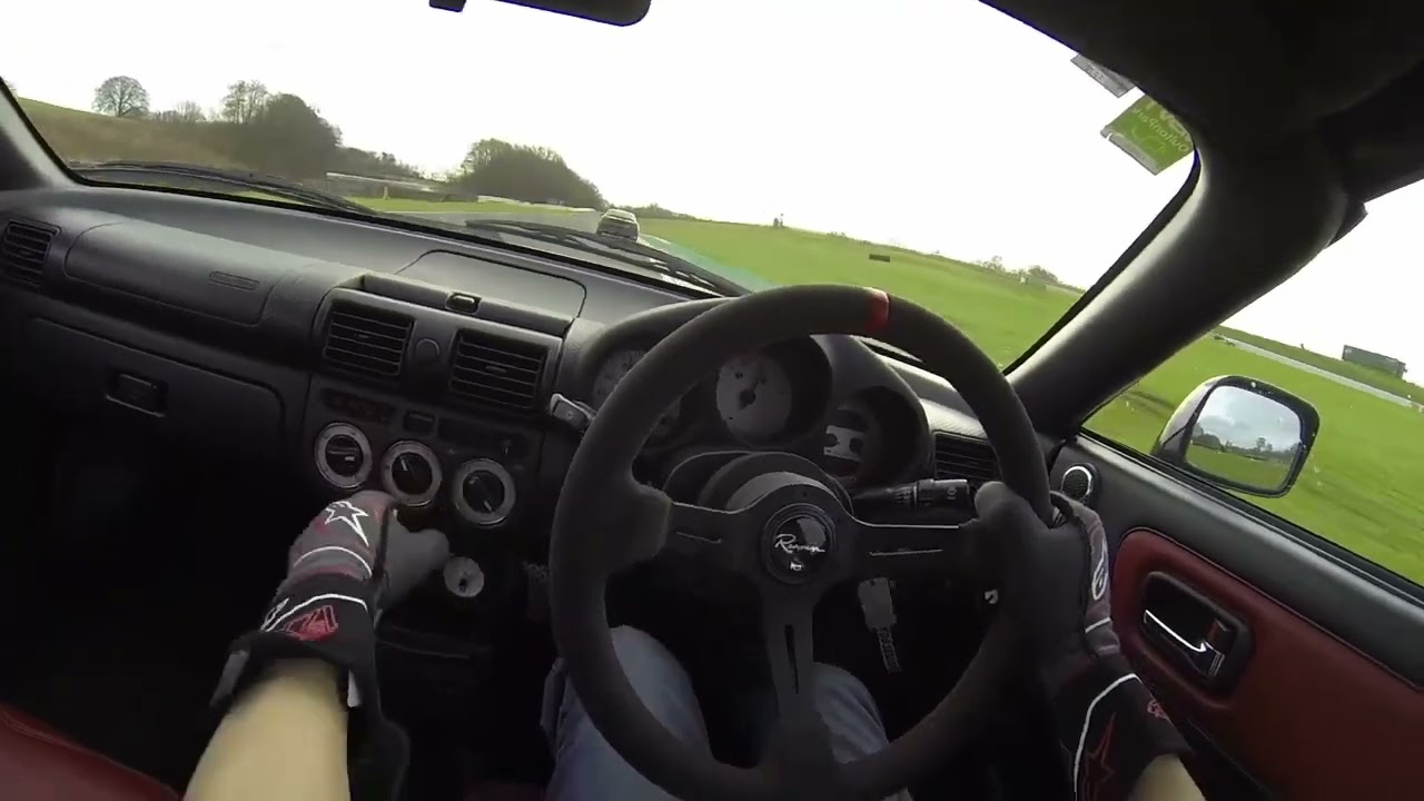 MR2 1zz vs MR2 2zz at Oulton Park
