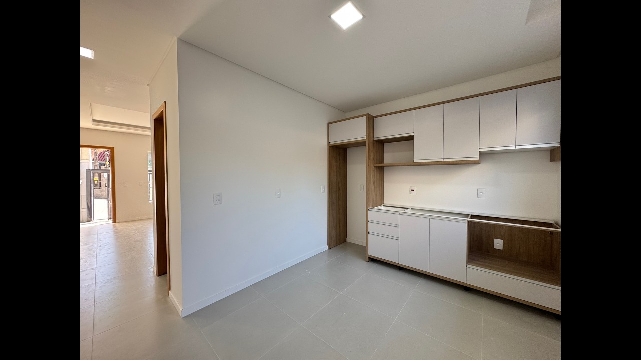 Venda - Geminado com 02 suítes no bairro Guanabara