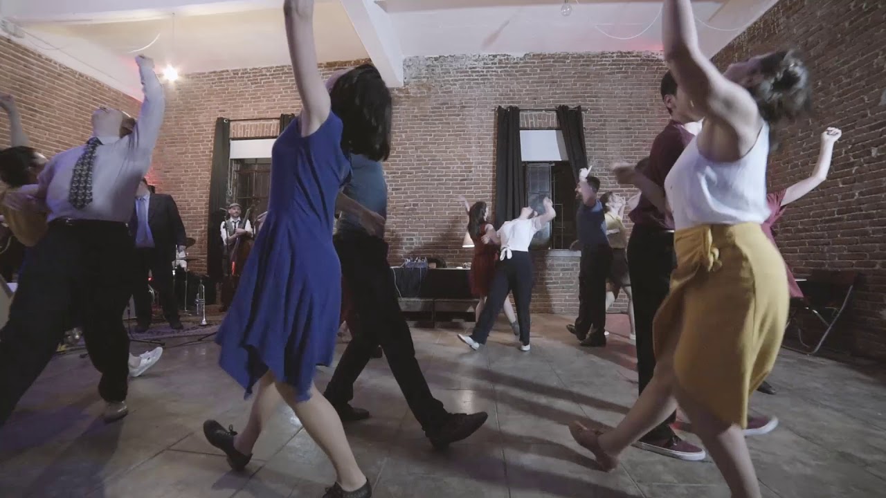 The Big Apple - Feel Good Swing