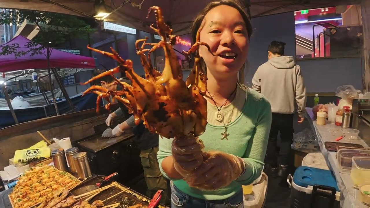 Sydney's Chinatown Friday night Markets & Food #tavelvlog #foodie #Chinatown sydney #walkthrough
