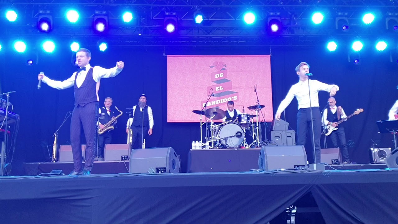 Jelle Cleymans & Jonas Van Geel - Kleine Cafe Aan De Haven & Ik Voel Mij Zo Verdomd Alleen