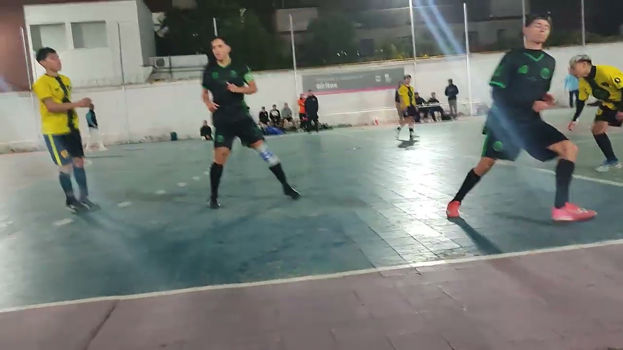 Llaver vs Unc 