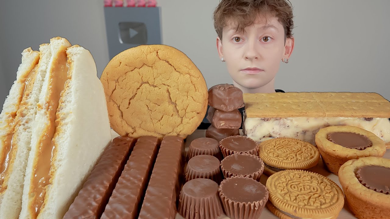 ASMR Chocolate Peanut Butter Desserts *Big Cookie, Ice Cream Sandwich, Reese's Cookie Cup, Snickers