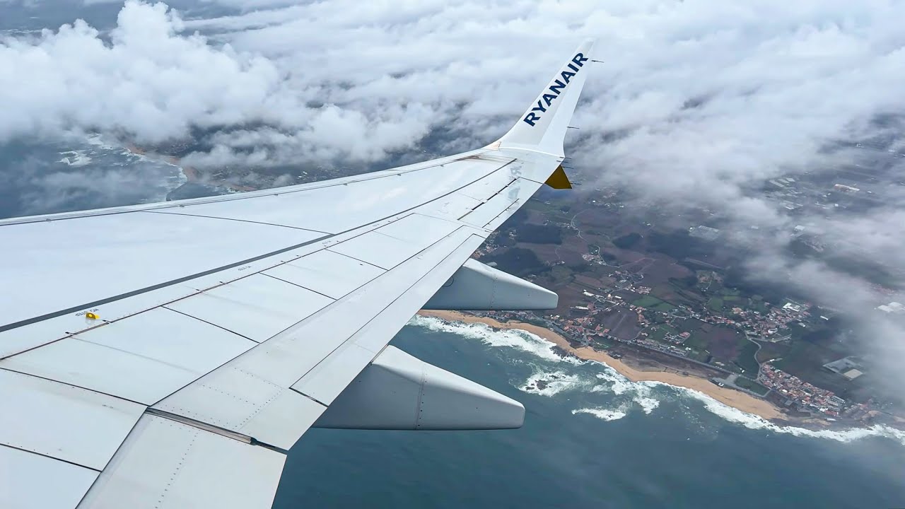 Ryanair 737 Max 8 | GO AROUND | Stormy approach into Porto | 4K60 HDR