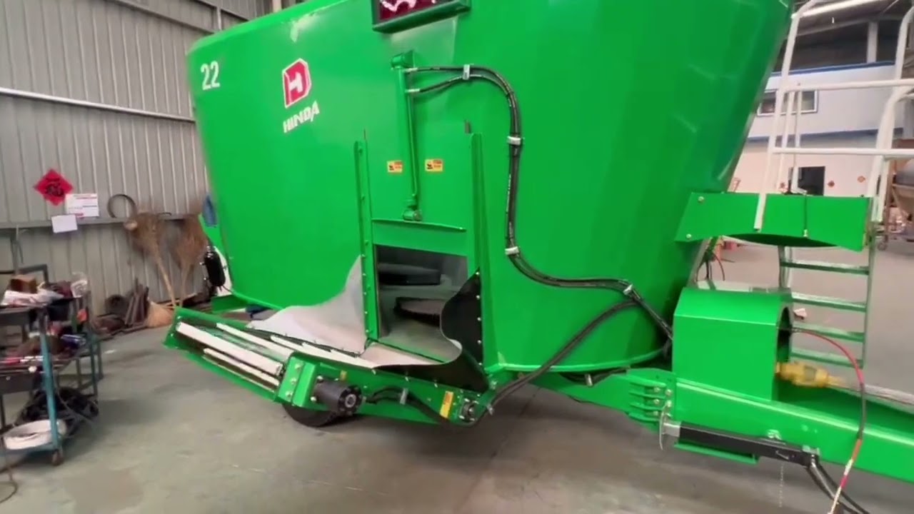 Tractor-driven animal breeding TMR mixer machine for cattle farming