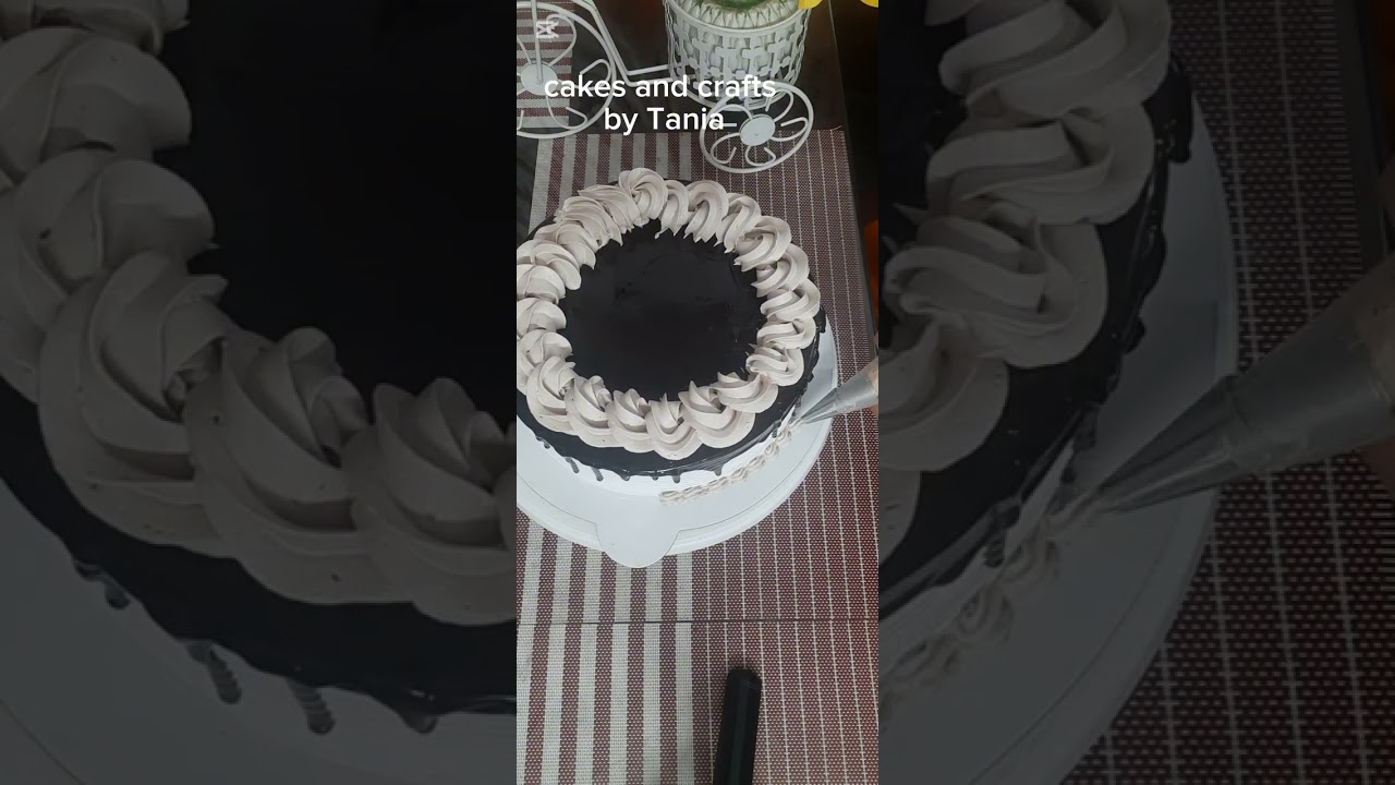 লোভনীয় দেখতে এমন একটি কেক ডেকোরেশন 🥰🍰🍫🍫