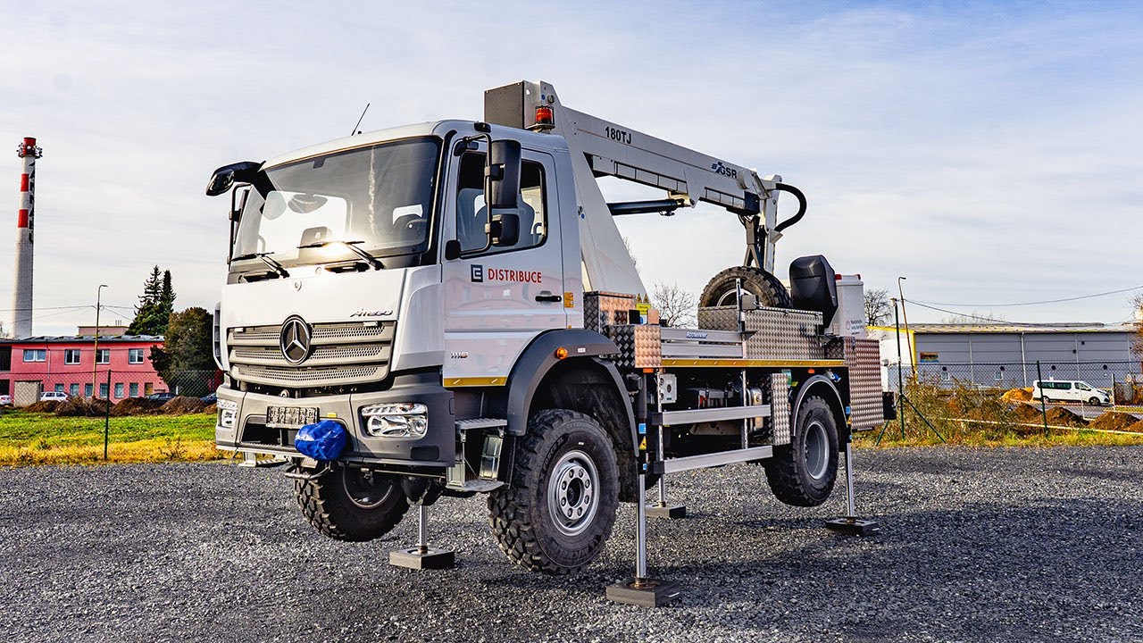 Autoplošina GSR E180TJ, M-B Atego 4x4, speciál pro elektromontáže | Rothlehner výroba nástaveb