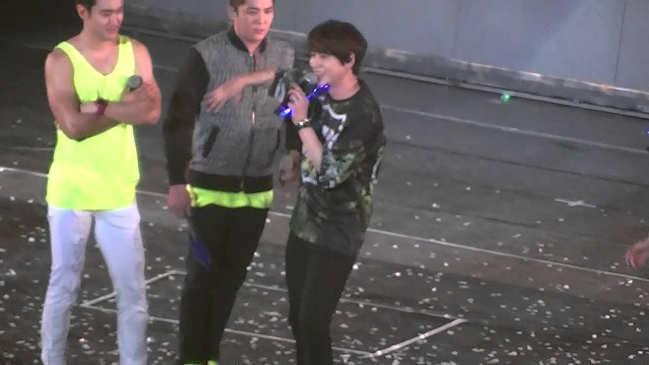 141130-super show 6 in Taiwan-排字可以變顏色嗎