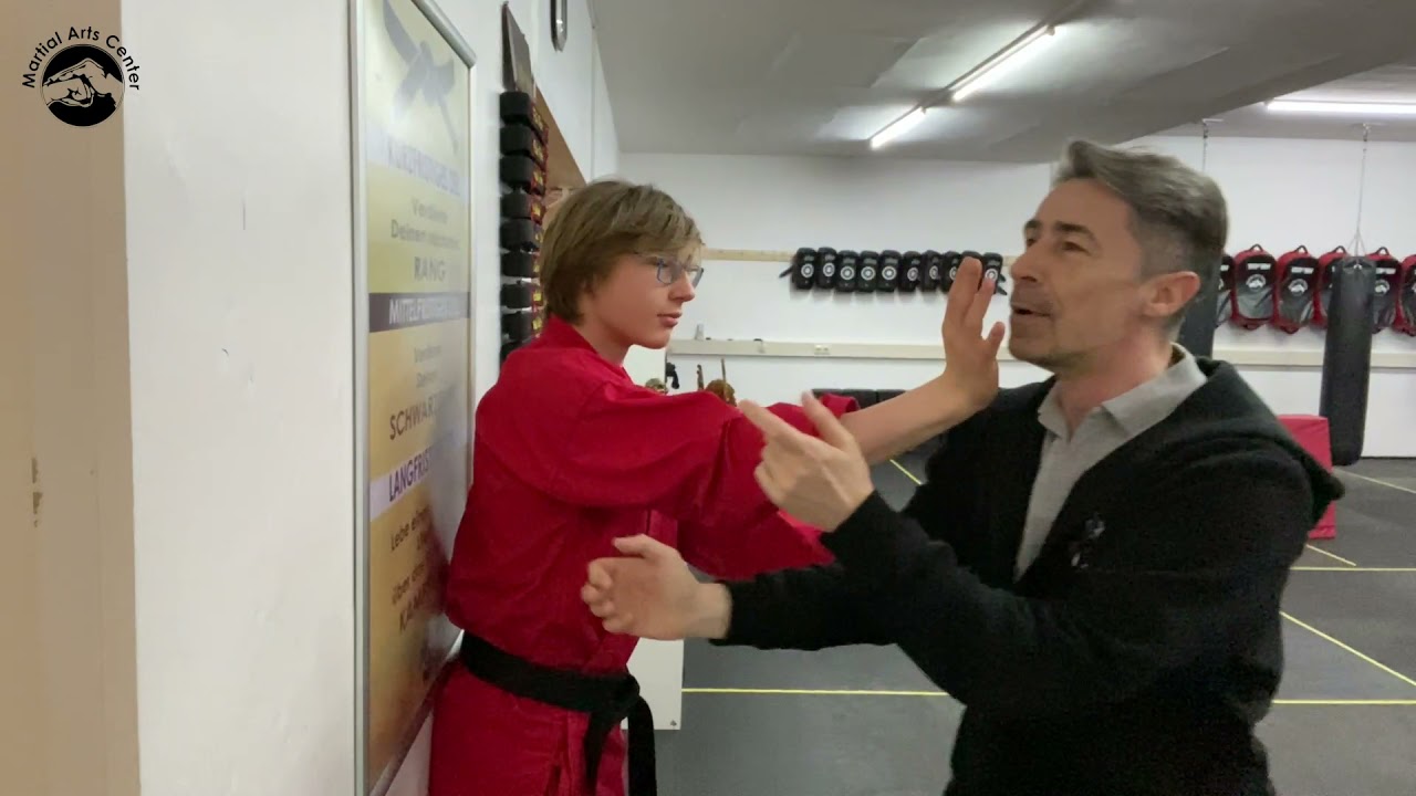 Wing Chun - Kwan Sao Pho Phei - Wong Ving Tsun