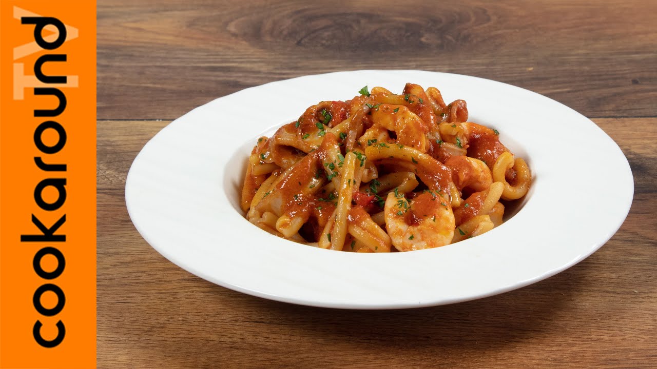 Pasta con calamari e gamberi