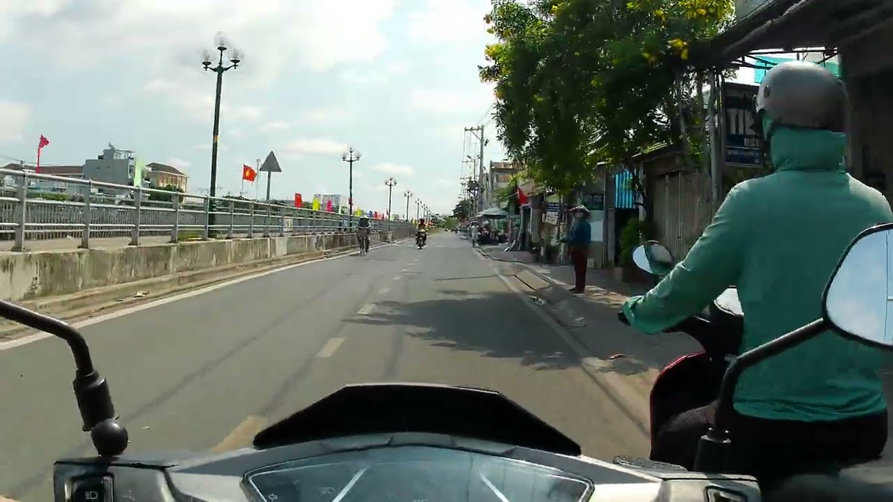 Sài Gòn 2/3/2026: trưa bến Phú Định Quận 8 