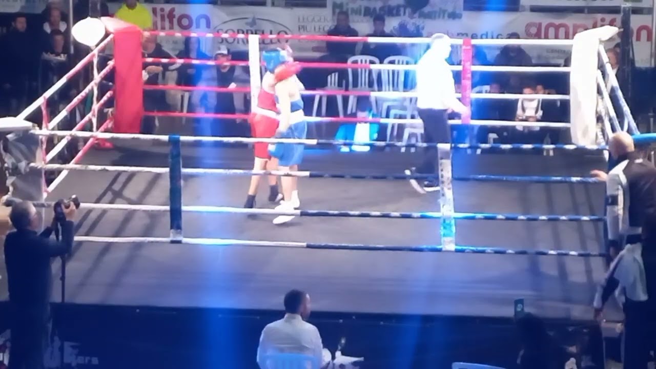 Lo.piccolo VS Signorino