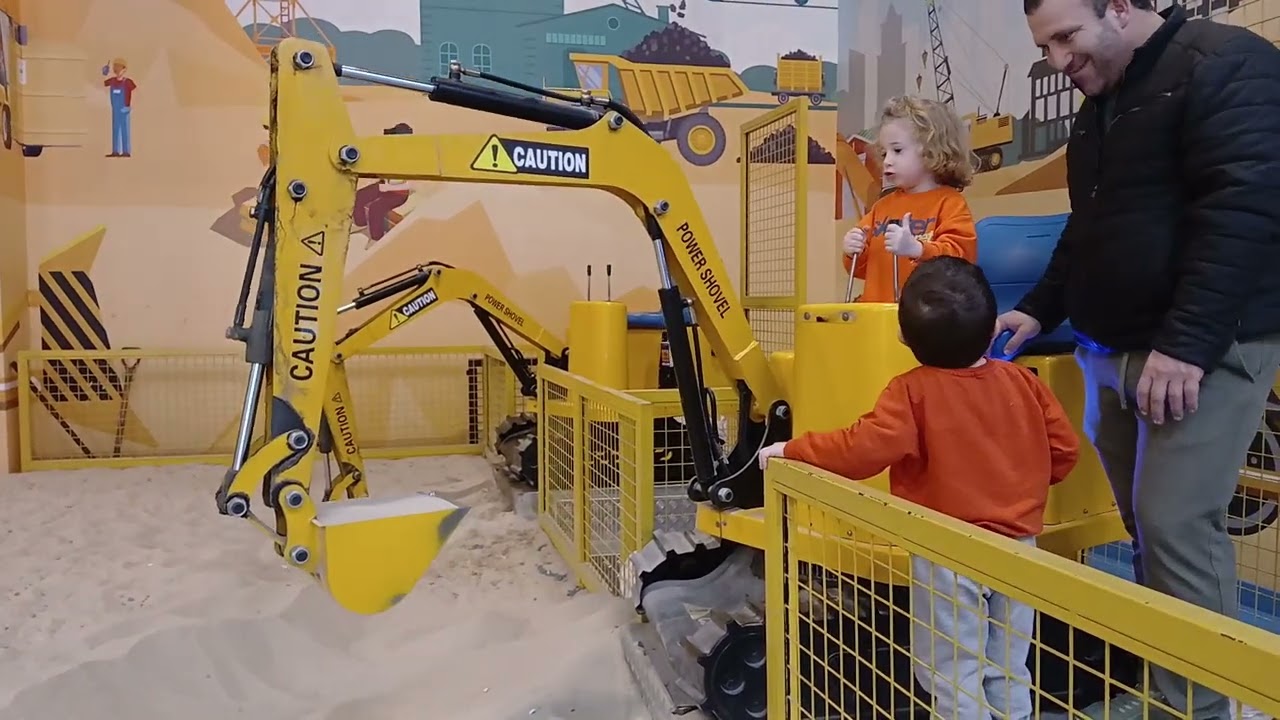 Kayra ekskavatör kullanıyor🫠🥰