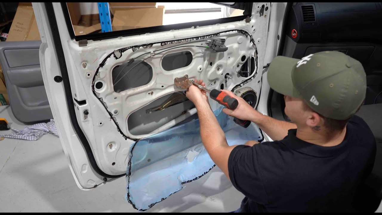 How to Replace Toyota Hilux Window Regulator & Door Glass
