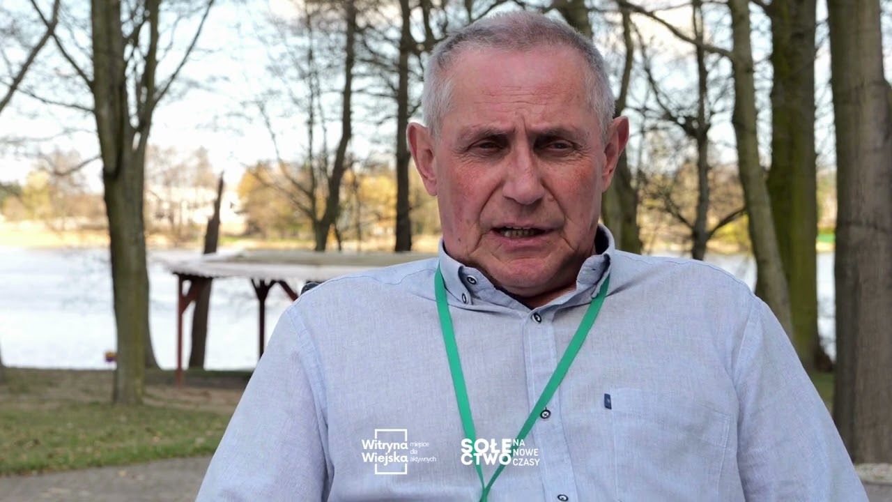 Pożar gaszą strażacy, ale to sołtys wie, którą drogą dojechać na akcję
