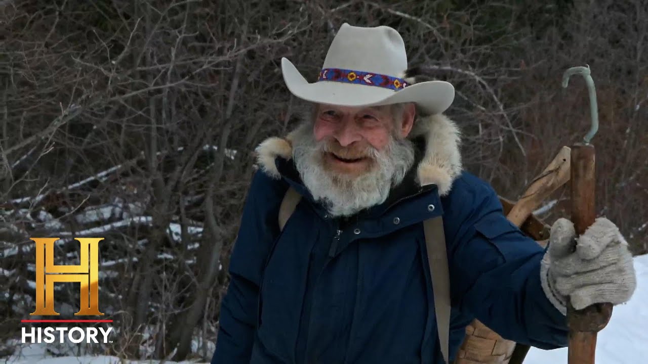Mountain Men: Tom Traps Whopping 55-Pound Beaver! (Season 12) | History