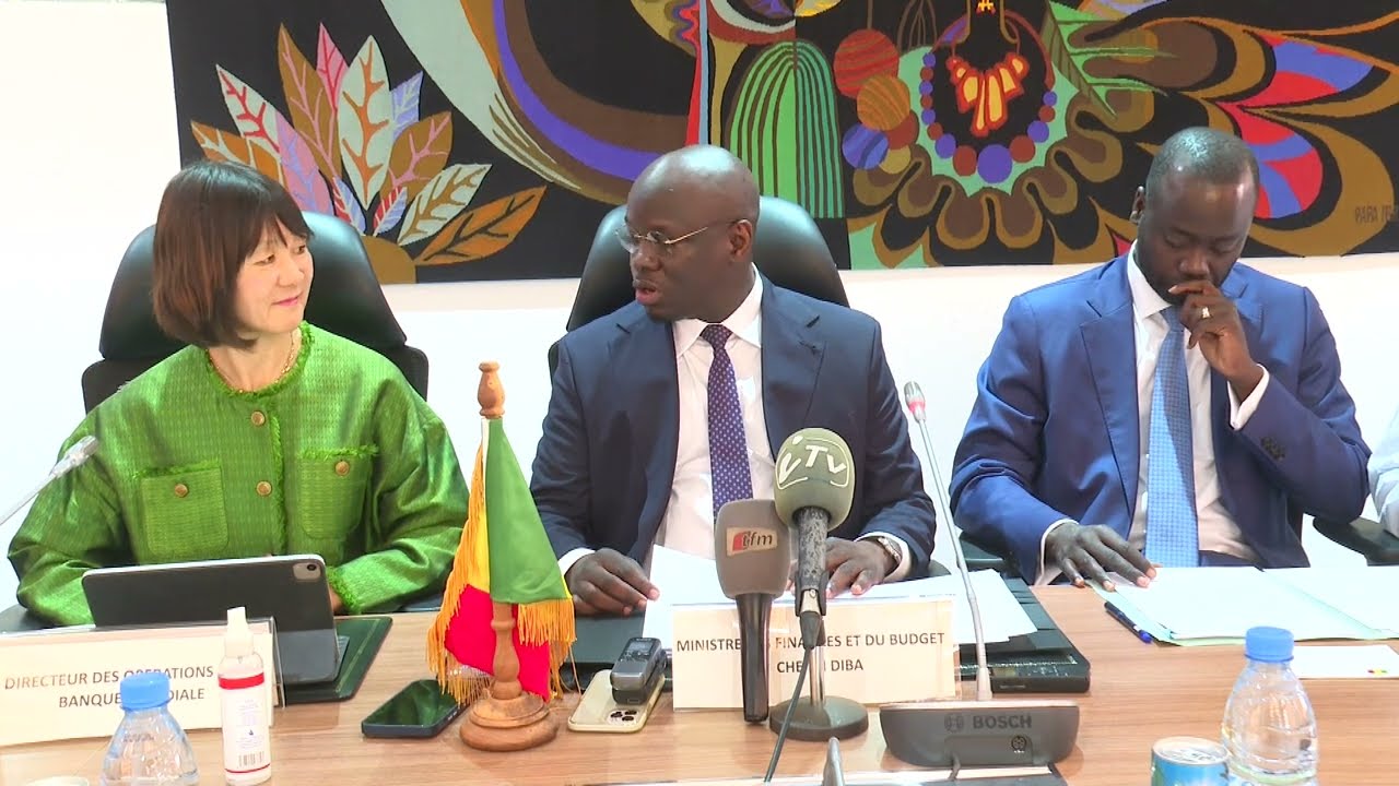 CONFÉRENCE DE PRESSE DE CHEIKH DIBA MINISTRE DES FINANCES ET DU BUDGET ET LA BANQUE MONDIALE POUR …